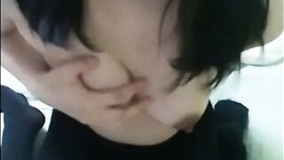 한국 아이돌 연습생 시절 샤워장 셀카 누드 유출