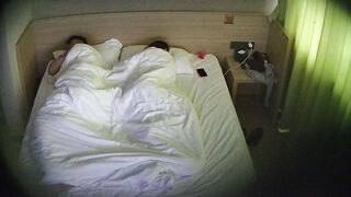 酒店精品✅健身肌肉猛男和背奢侈品LV包的美女激情做爱✅4小时12分钟5V完整版 china (1)