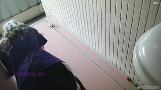【厕拍新品】TW舞蹈学院颜值高身材好的小姐姐们15人次，前后半全景 ipcam 1 (2)
