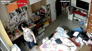 【割れカメラ】家族寮での露出・着替え映像集 ipcam 6 (28)