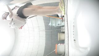 【トイレショット】パノラマビュー、前後視点：女の子の脱衣とナプキン交換（9V）【某サイト様オリジナル版】 ipcam (4)