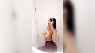 Sophie Mudd Topless Boob Shake Onlyfans Video Leaked - Leak