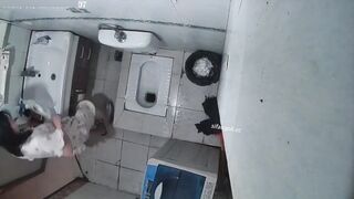 神の視点：パノラマ隠し撮り映像――ナイトクラブのホステ神の視点：パノラマ隠し撮り映像――ナイトクラブのホステス、入浴と着替え、桃色の乳首を露 toilet 02-170426