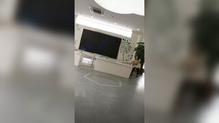 【定番・トイレ映像】「青春への賛歌」シリーズ：完全版 — 高校2年生の少女が、その可憐な秘部から排尿する様子を至近距離で捉えた映像に加え toilet 2 13-190426