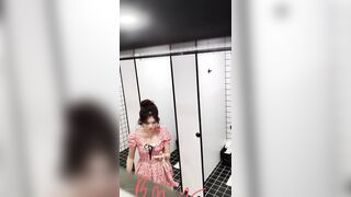 手持ちフラッシュズーム：究極の女神ストリーマー toilet 3 12-300426