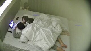 3月15日に流出したホテルの写真❤️ メガネをかけた女子大生、クラス美人が男に声をかけられ、週末にセックスに連れ出された。完全版 ipcam 12-040526