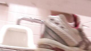 過激潜入撮 隣の個室にズームイン Vol.05-09 voyeur jp 160526 03