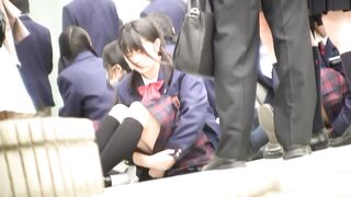 【レア】集合場所での体育座り voyeur jp 160526
