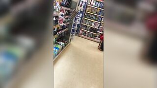 ４人のお姉さん-ママさんの逆さパンチラ動画-静止画-おまけ有り-１３１ voyeur jp 06-190526