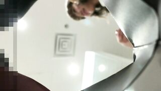 ss級-可愛い女子大生を定員協力逆さ撮りモロパンチラ-清楚な薄緑pが試着室で丸見え voyeur jp 01-210526