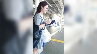 限定7セットの訳ありサンプルモザイク 本編顔出し お姉さんをスカートめくりでパンティ丸見え part3 5月8日販売 voyeur jp