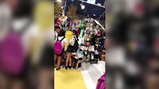 お嬢さんの逆さパンチラ動画 静止画 １１４ voyeur jp 02