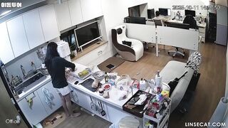 [신작] 사진 스튜디오 사장이 섹시한 여자친구와 성관계를 갖고 있었다. 그는 격렬하게 움직이기 시작했고, 금세 사정했다. 축 늘어진 korean porn vip ipcam