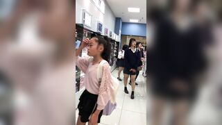 jk風の逆さパンチラ動画 画像付き １７５ voyeur jp 02
