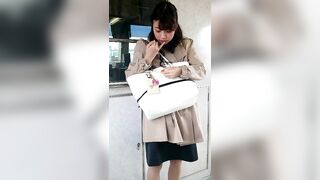 限定10セット 1000年に１度の美女をスカートめくりでパンティ丸見え no 2 voyeur jp