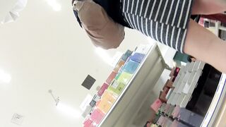 フルhd高画質パンチラ逆さ撮り096 ステキなお姉さんの純白パンティ voyeur jp 02