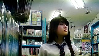 高画質 制服白パン逆さ撮りｎｏ６ voyeur jp