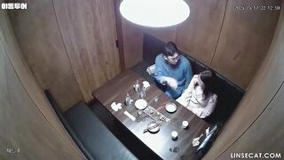 [신작] 열정적인 키스 특집! 교활한 남자가 몰래 술을 따라 여자를 취하게 한 후, 진한 키스를 퍼붓고 허벅지와 가슴까지 만졌다 korean porn vip ipcam