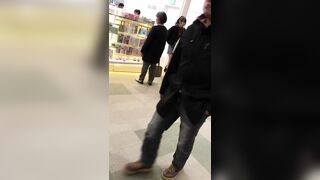 お嬢さんの逆さパンチラ動画 静止画 ０８７ voyeur jp 01