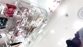 14 お買い物中jdちゃんのピンクサテンを３店舗に渡り執拗に逆さ撮り voyeur jp