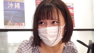 ntr胸チラ パンチラ 彼氏の横で乳首見えてる しかもアイドル級の彼女でした voyeur jp