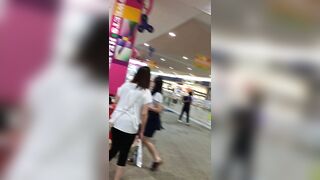 ２人のお姉さんの逆さパンチラ動画 静止画 おまけ付き ０６１ voyeur jp 04